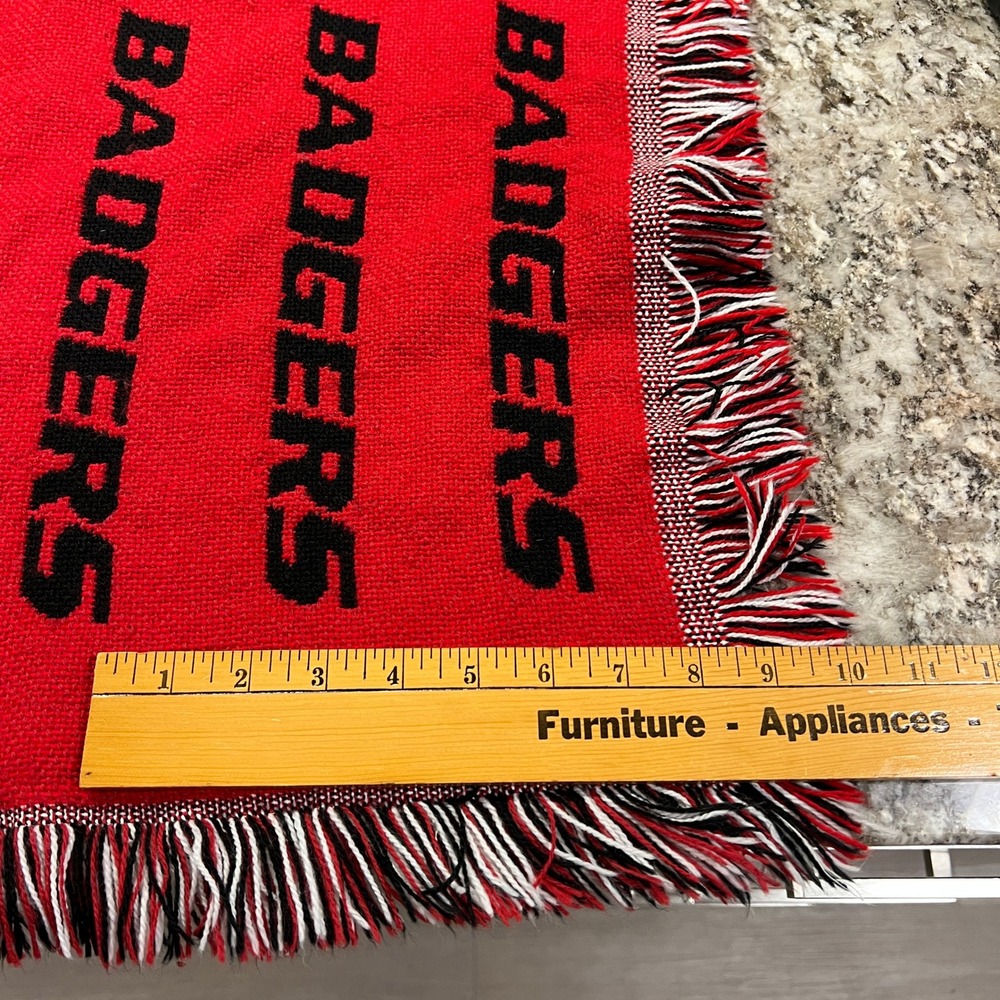 Vintage 1990s University of Wisconsin Badgers Woven Tapestry Throw Blanket 46x60 - Picture 4 of 6